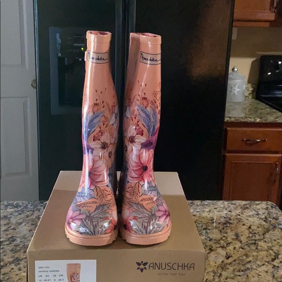 anuschka rain boots
